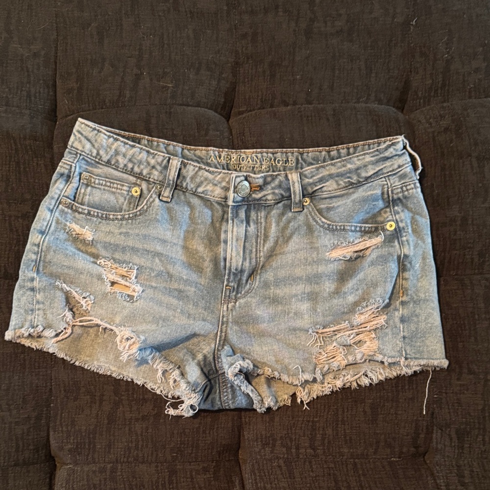 American Eagle Outfitters Women's Distressed Denim Shorts - Light Blue